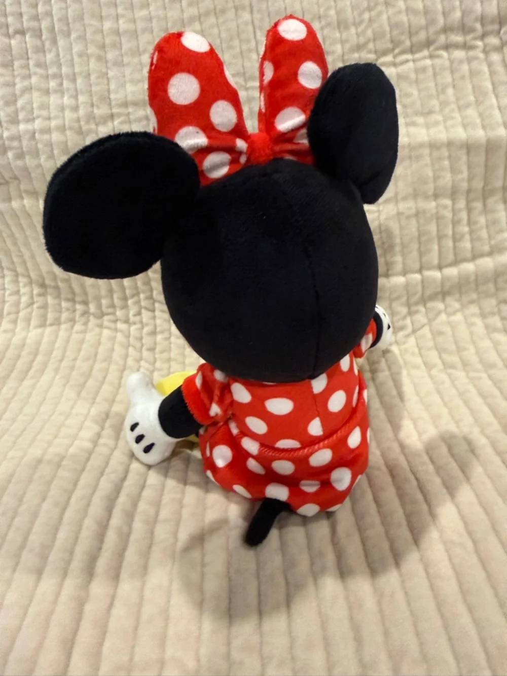 Disney‎ Minnie Mouse Red Polka Dot Plush with Yellow Shoes LB002